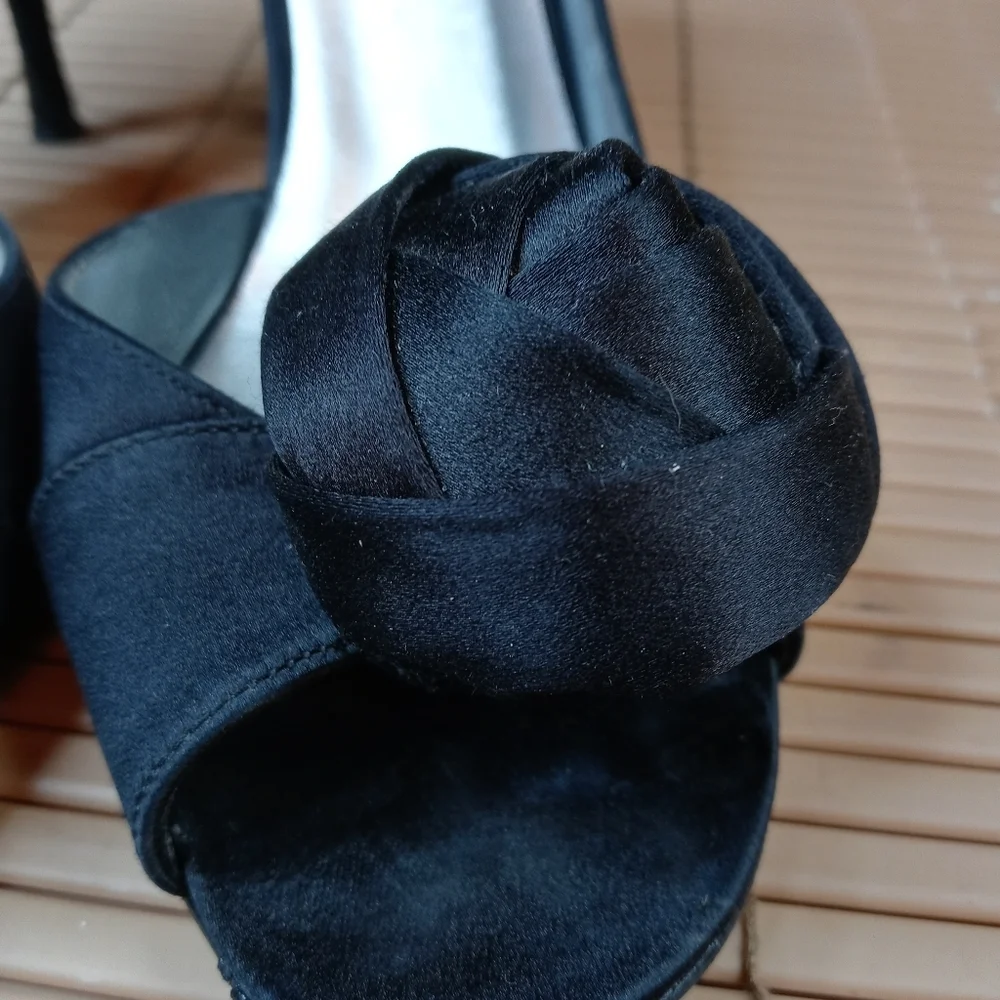Stuart Weitzman 'Black Rose' black satin open toe_5
